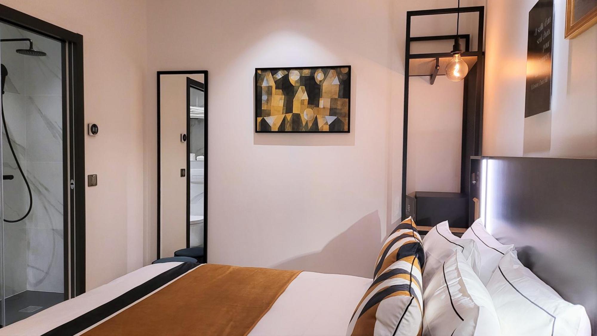 Double Room,1351117132:JPEG